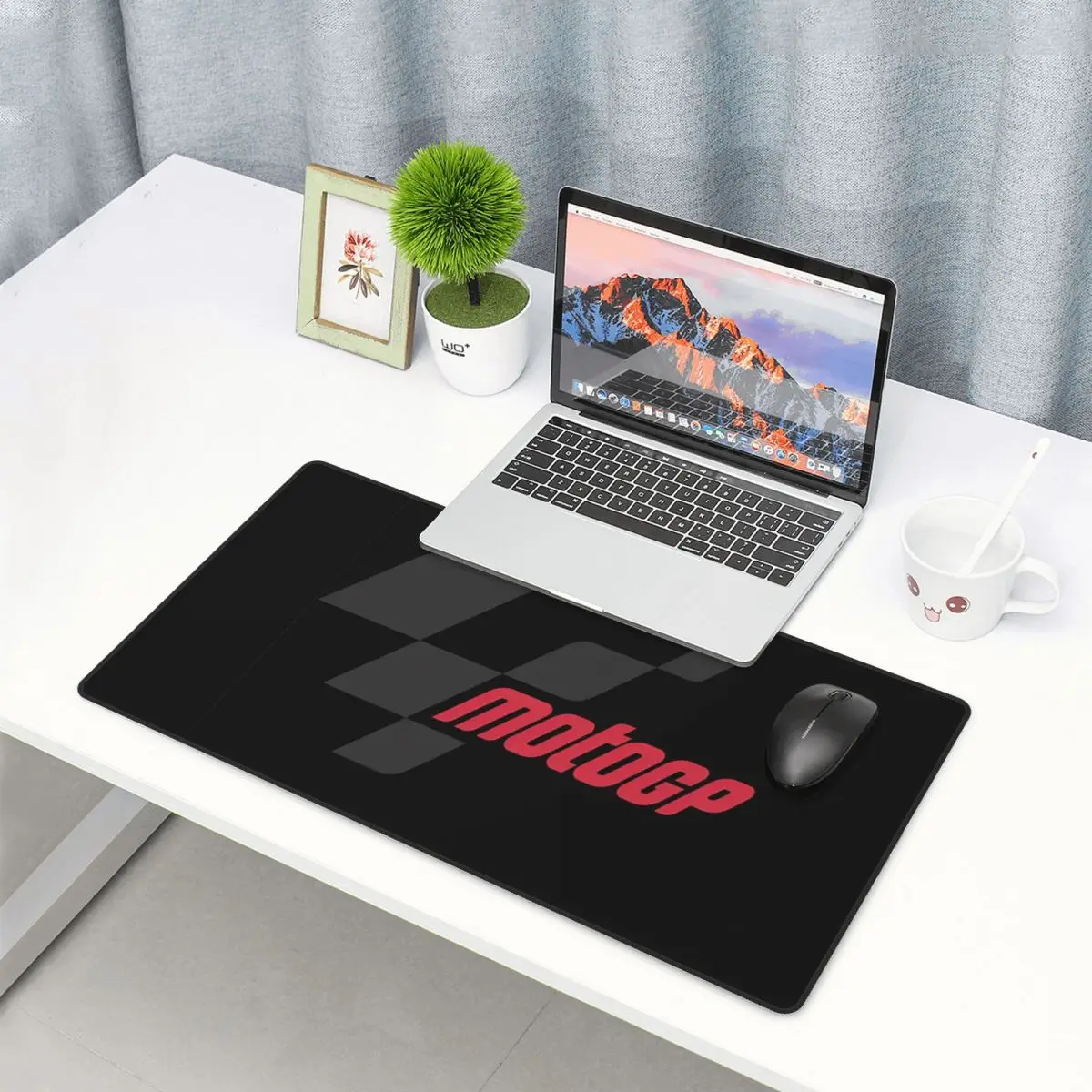 Large Mouse Pad Moto GP Logo E - Essential Gaming Accessories 리뷰 및 가격